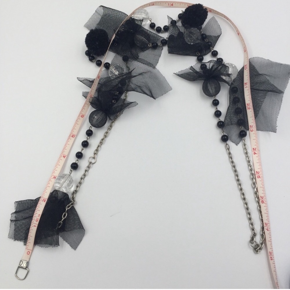 Black lace necklace - Picture 5 of 9